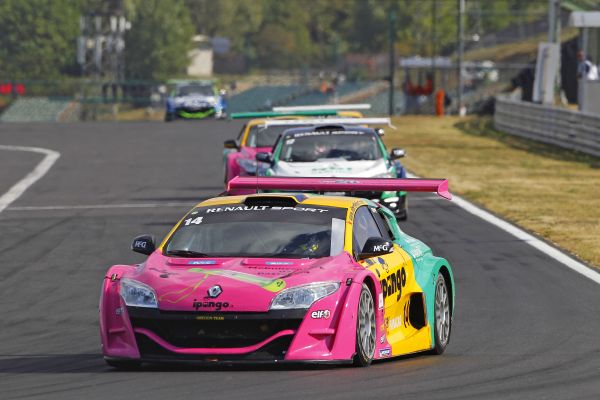 � ��������� Renault Megane ����� ����������� ���������